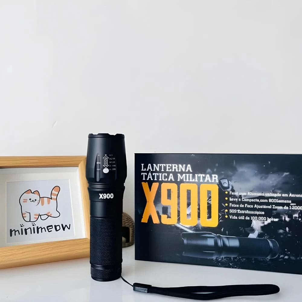 Taktische Militär-Taschenlampe X900 mit wiederaufladbarem Akku, Zoom, großer Reichweite und Stroboskopfunktion