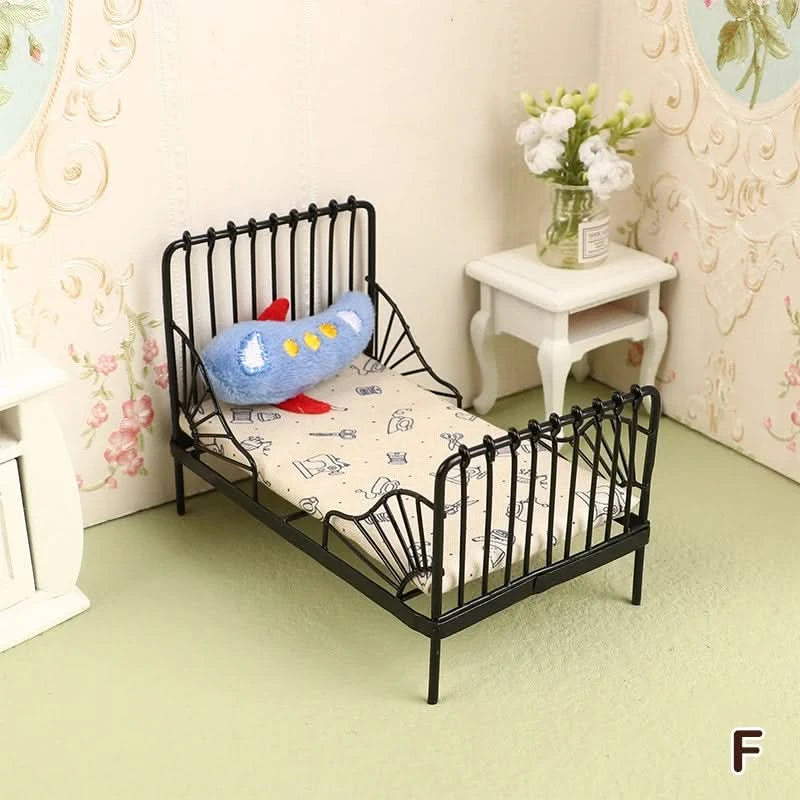 1:12 Dollhouse Mini Single/Double Bed Home Bedroom Furniture Toy Gift Living Room Furniture Model Beautiful Handmade Iron Toy