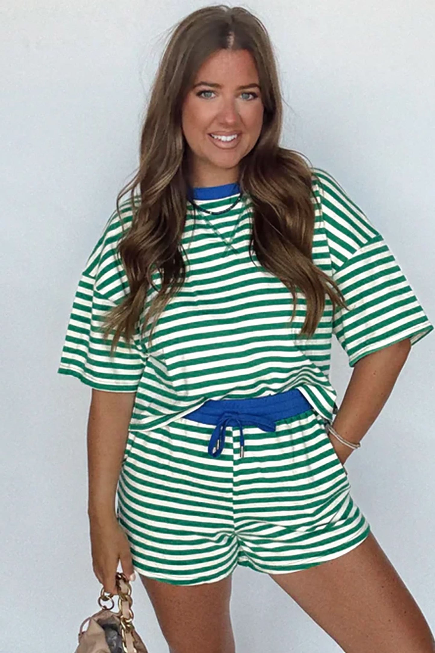 Grün gestreiftes Drop-Shoulder-Loungewear-Set aus Frottee mit lässiger Passform