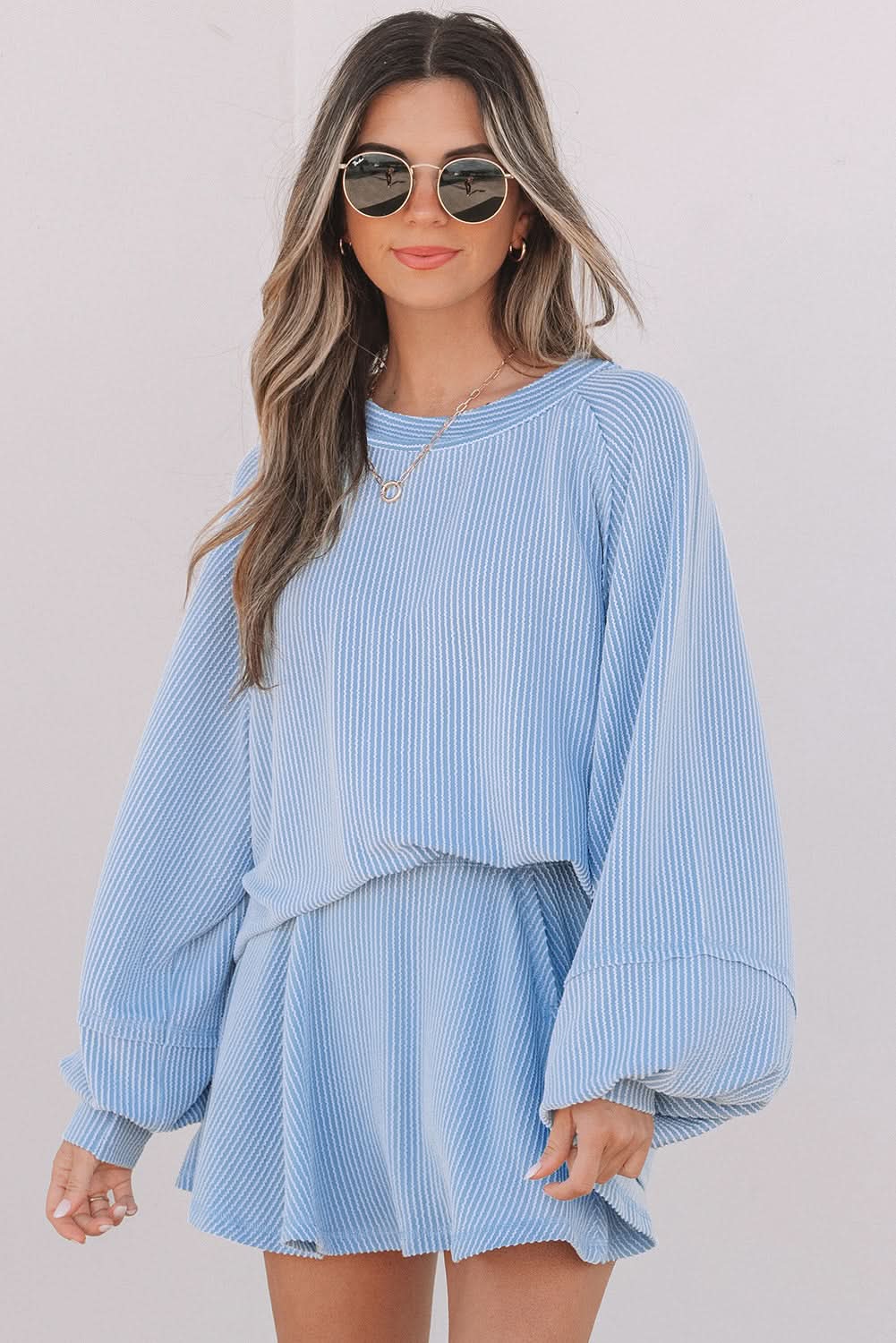 Sky Blue Corded Laternenärmel Top mit hoher Taille Rüschen Mini Skort Set