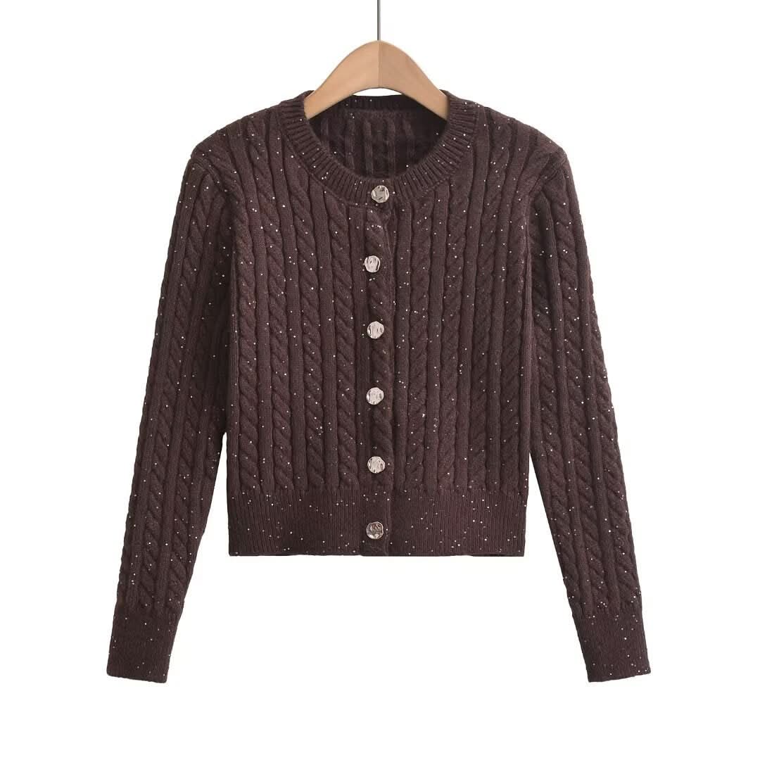 Slim fit round neck single breasted sweater