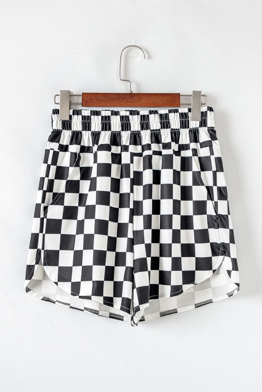 Schwarze, karierte Shorts mit hoher Taille