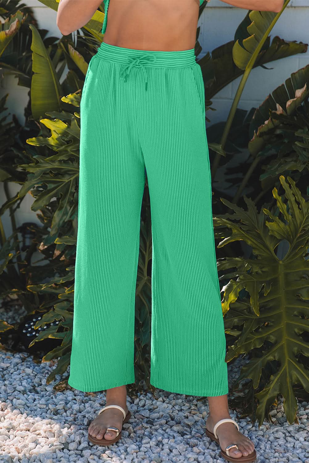 Helles Grünes, Festes, Geknotetes Strick-T-Shirt mit kurzen Ärmeln und Hose mit weitem Bein Set