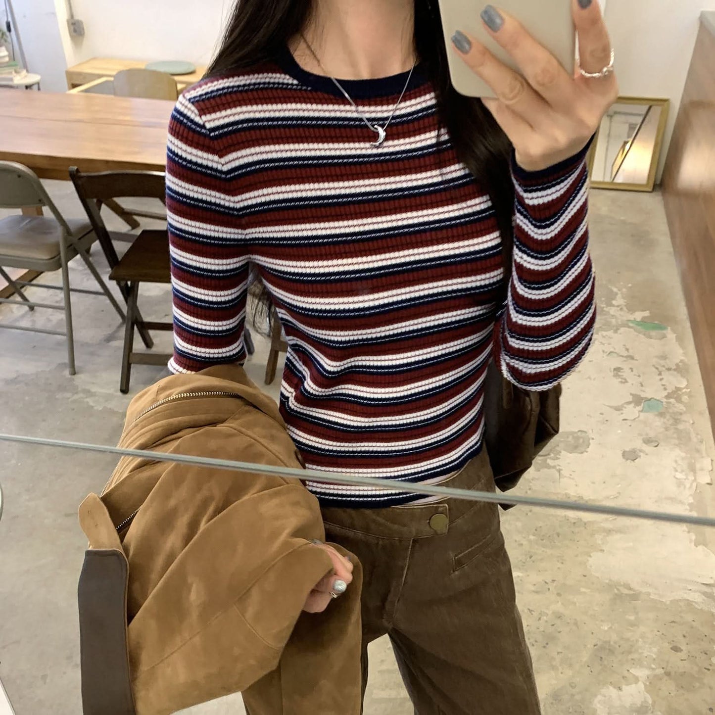 Gestreiftes Rundhals-Stricktop für Damen, schmale Passform, kurze Länge, langärmliges Unterzieh-Oberteil