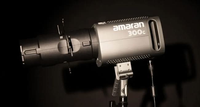 amaran 150c RGBWW LED-Videoleuchte Fotoleuchte 2500K-7500K für TikTok Live-Streaming Foto-Videoaufnahmen von Aputure