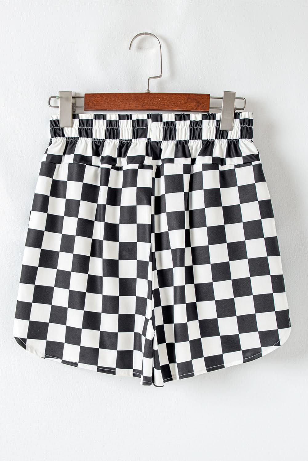Schwarze, karierte Shorts mit hoher Taille