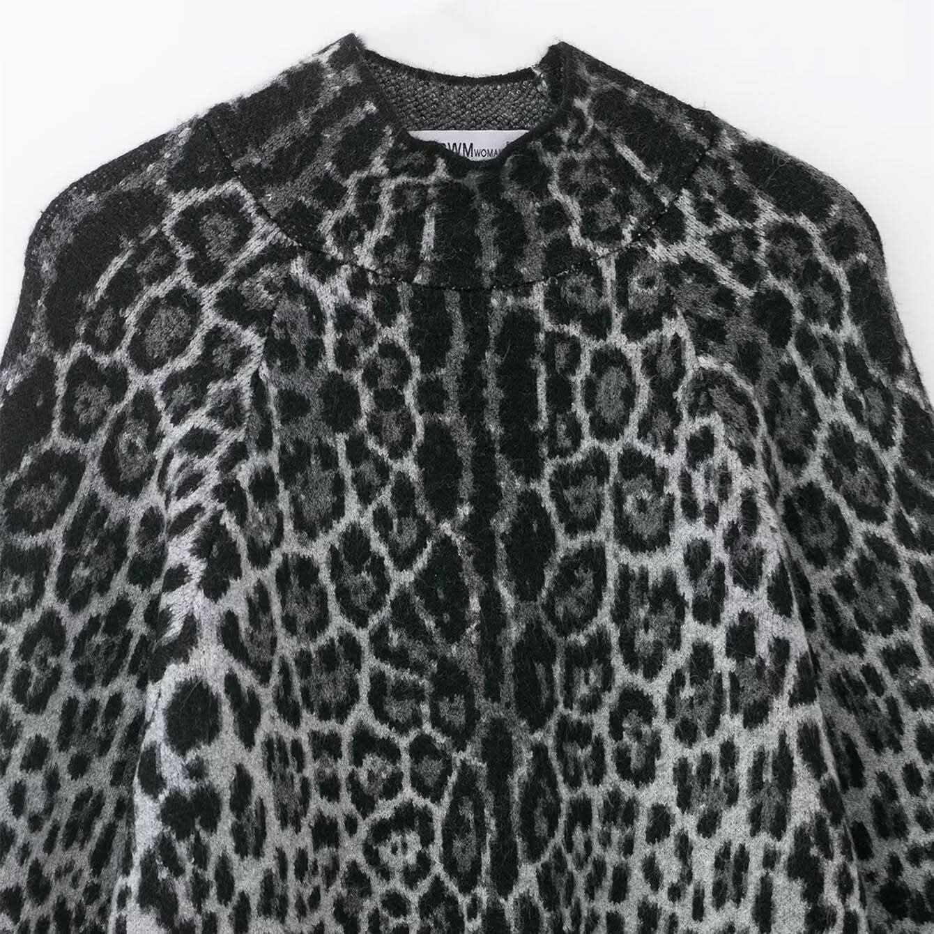 Jacquard wide sleeved knitted sweater