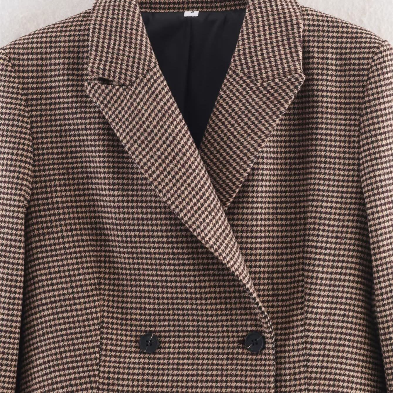 Commuting style mid length suit jacket