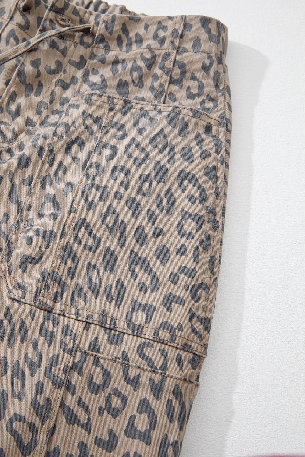 Khakifarbene Leopardenmuster Barrel-Jeans mit Kordelzug und elastischem Bund mit Taschen