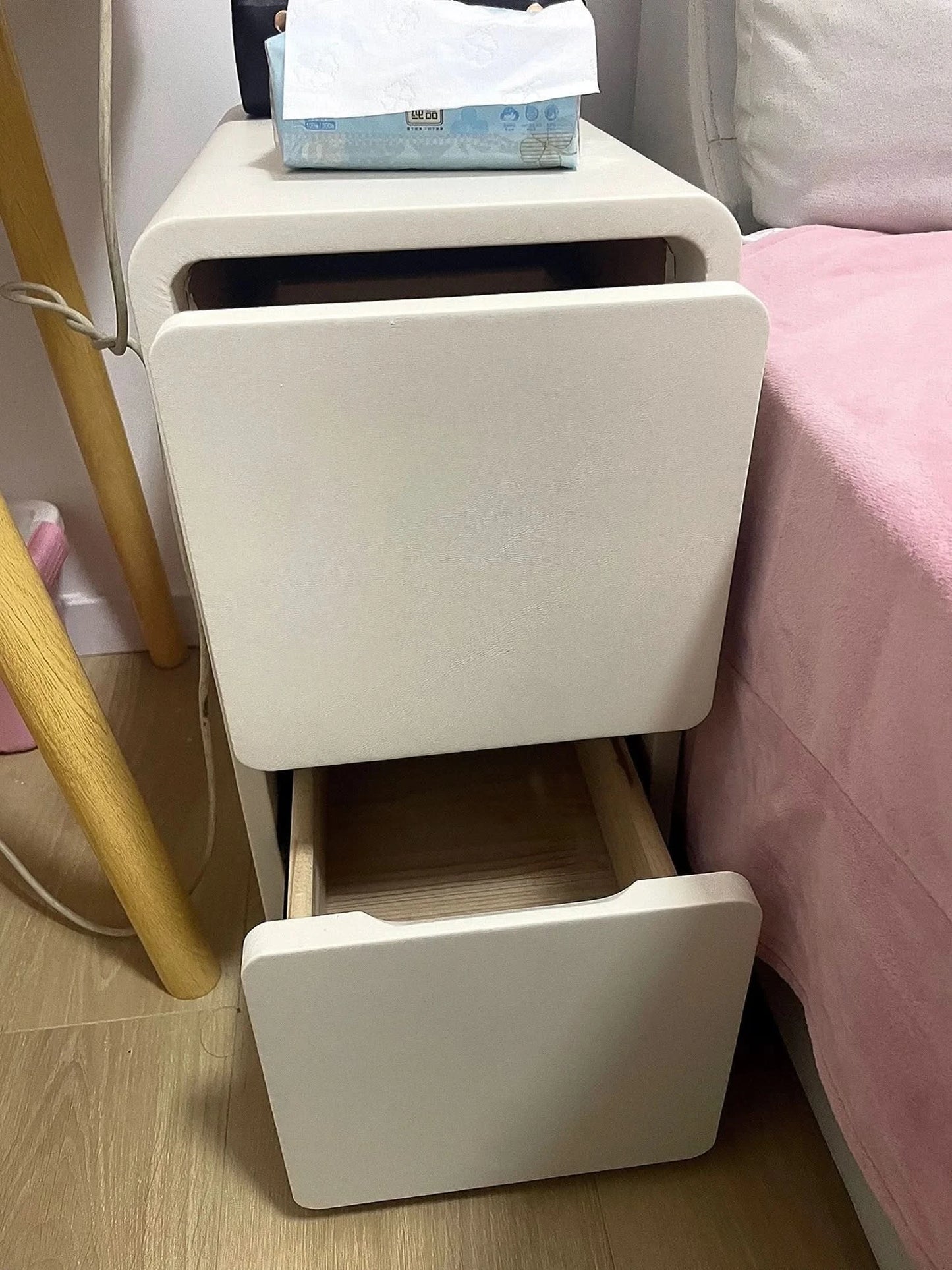 Solid Wood Bedside Table with 2 Drawers No-Leg Design Small Nightstand for Bedroom Minimalist Narrow Storage Cabinet