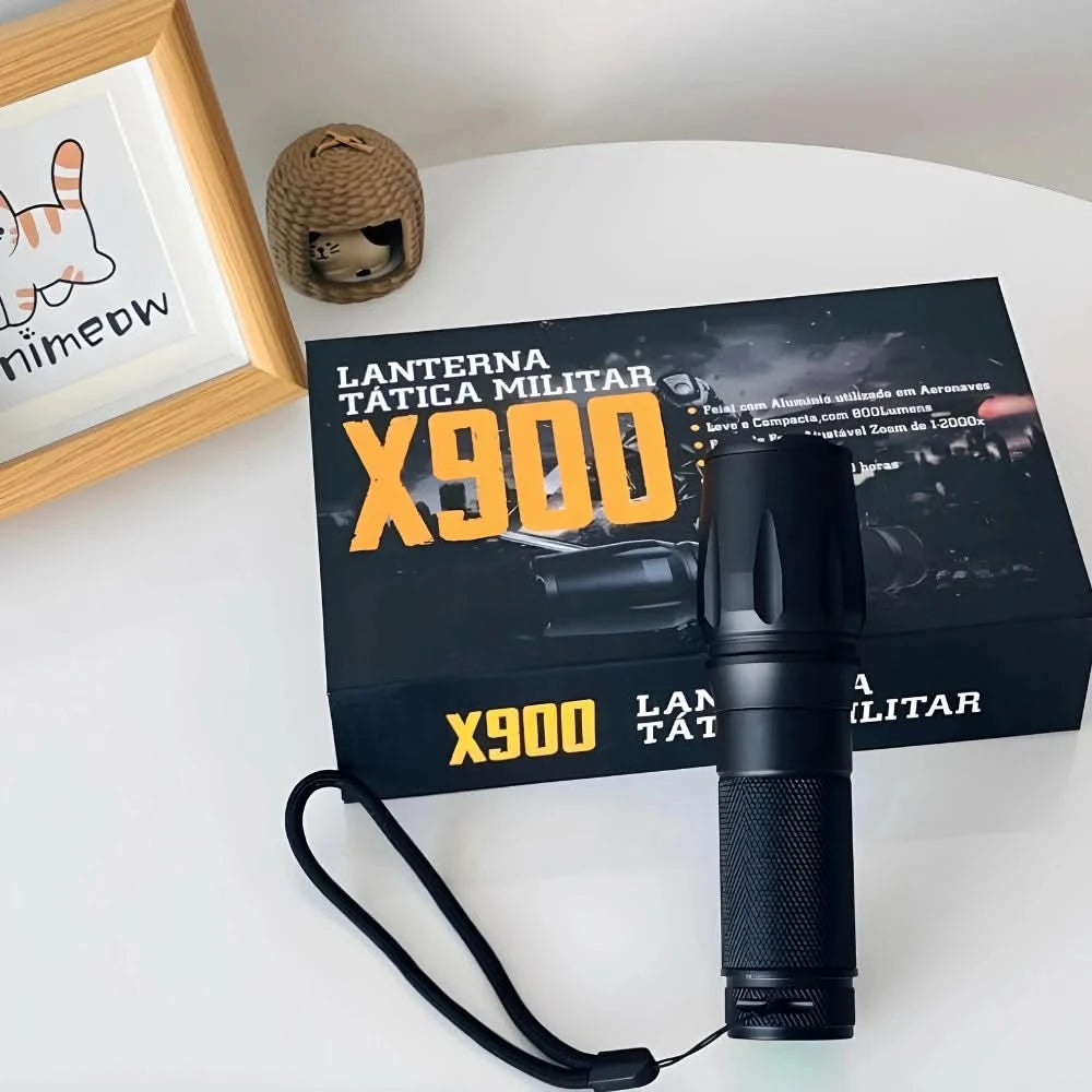 Taktische Militär-Taschenlampe X900 mit wiederaufladbarem Akku, Zoom, großer Reichweite und Stroboskopfunktion