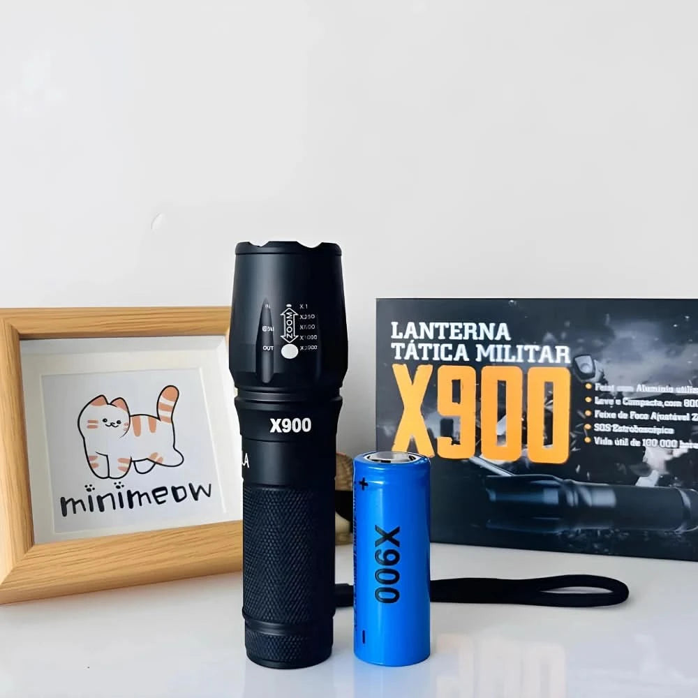 Taktische Militär-Taschenlampe X900 mit wiederaufladbarem Akku, Zoom, großer Reichweite und Stroboskopfunktion
