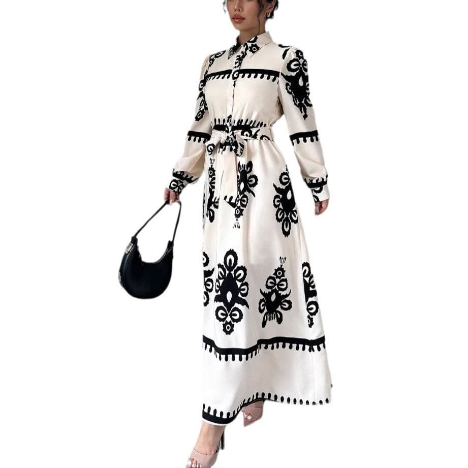 Bedrucktes Wickelkleid im A-Linien-Schnitt