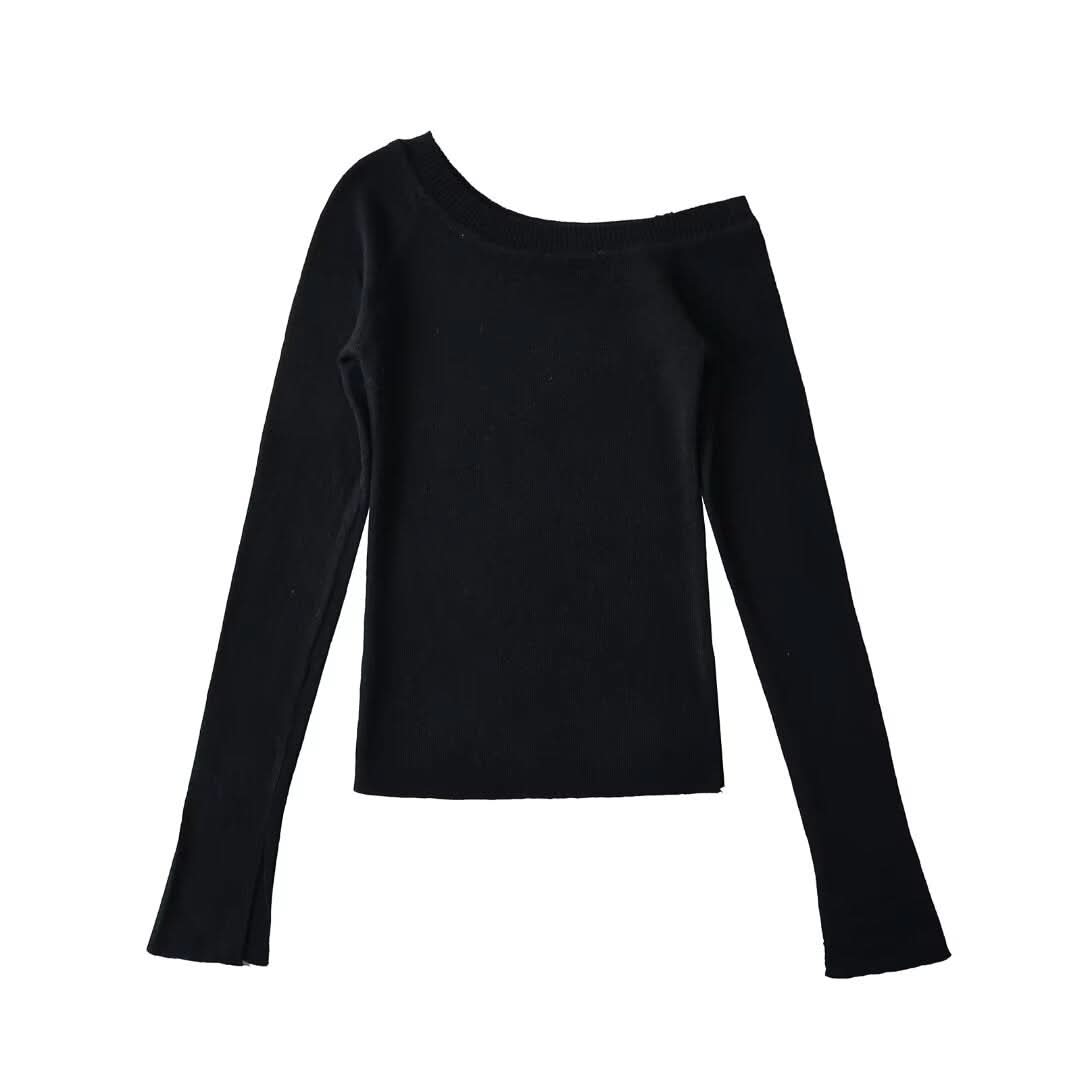 Slanted shoulder, exposed shoulder, open cuffs, top