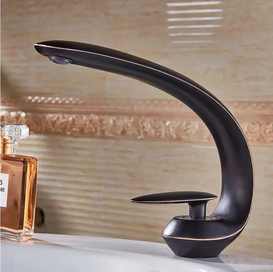Rose Gold Basin Faucet Modern Bathroom Sink Mixer Tap Brass Wash basin Faucet Single Handle Single Hole  Crane For Bathroom
