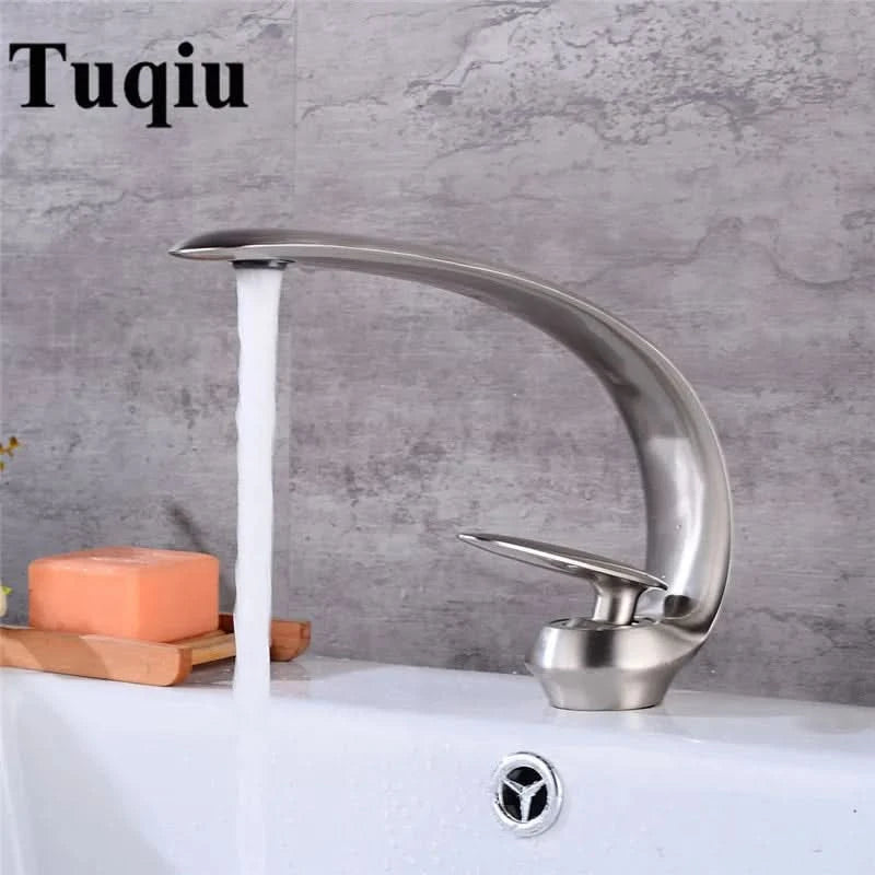 Rose Gold Basin Faucet Modern Bathroom Sink Mixer Tap Brass Wash basin Faucet Single Handle Single Hole  Crane For Bathroom
