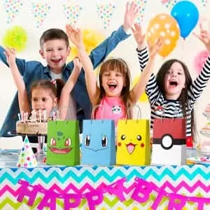 Pokémon-Geburtstagspartygeschenke für Kinder, 110-teiliges Pokémon-Partyzubehör – Pikachu-Geschenktüten, Abzeichen, Aufkleber usw. Pokémon-Partygeschenke