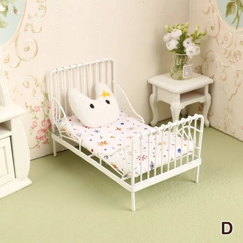 1:12 Dollhouse Mini Single/Double Bed Home Bedroom Furniture Toy Gift Living Room Furniture Model Beautiful Handmade Iron Toy
