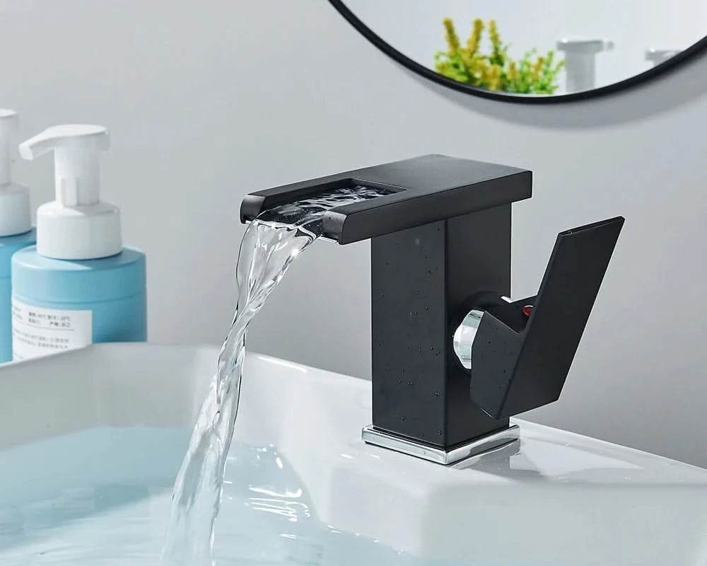 Rozin LED-Badwaschtischarmatur schwarz Wasserfall-Waschtischarmaturen Hydroelektrische LED-Waschtischarmatur Warm- und Kaltwasser-Mischbatterie