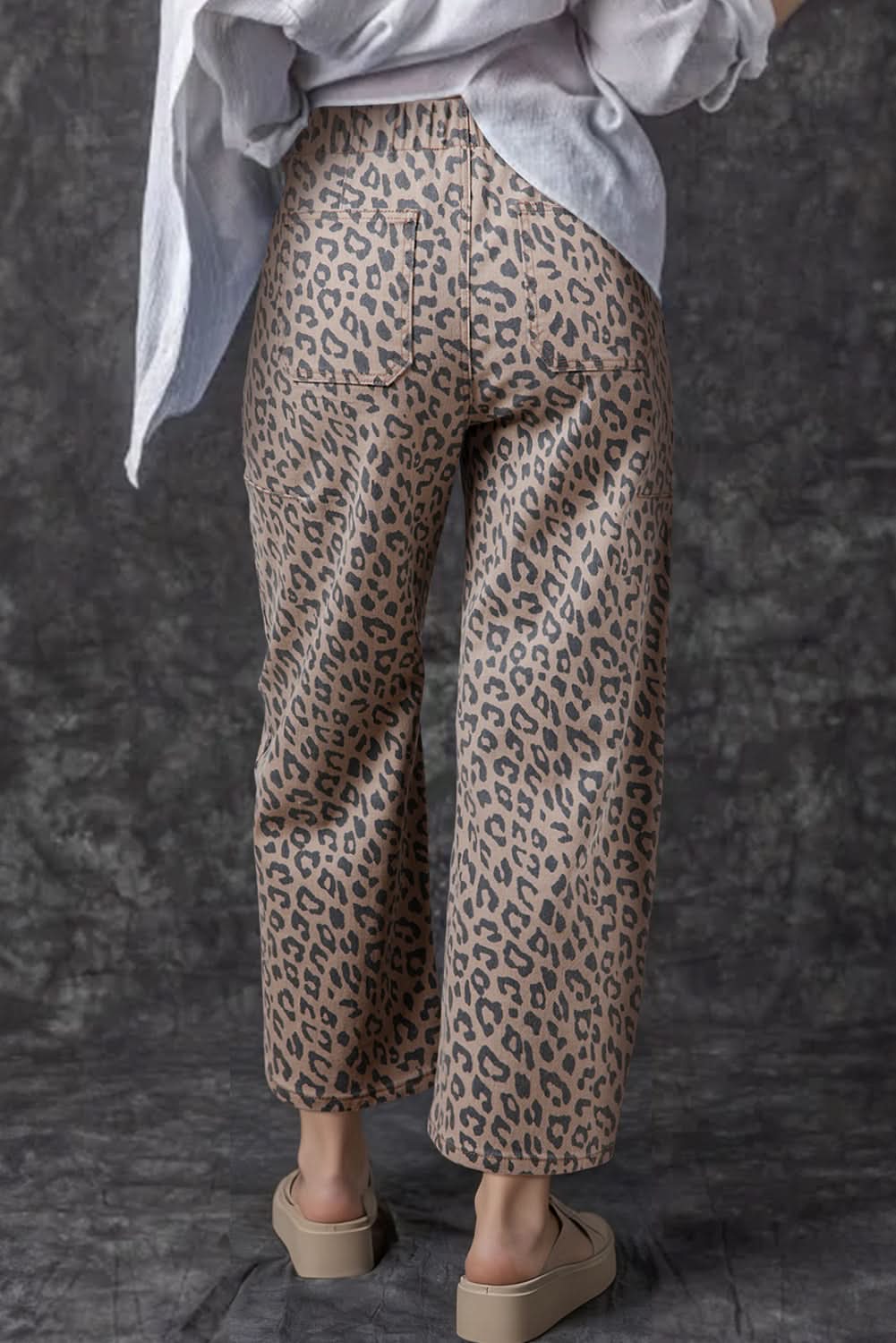Khakifarbene Leopardenmuster Barrel-Jeans mit Kordelzug und elastischem Bund mit Taschen